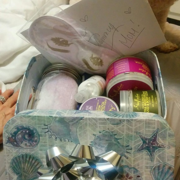 Meet your Posher, Gale - Picture 1 of 1